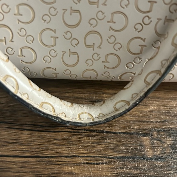 Guess Purse Pink Satchel Handbag Medium Size With Handles - Picture 5 of 16